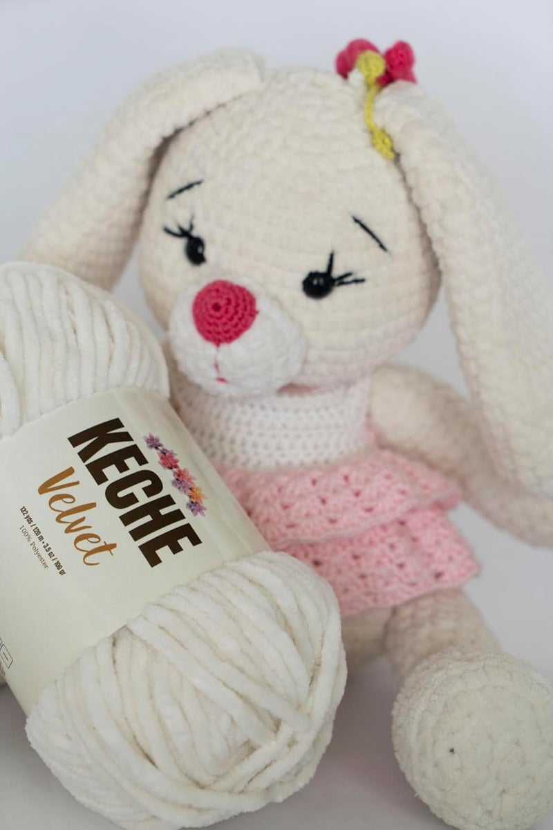KECHE Velvet Yarn for Crocheting, Soft Chenille Bulky Baby Blanket Amigurumi Yarn 3x100 gr (3x132 yds) (3- Skeins) - Green - Image 5